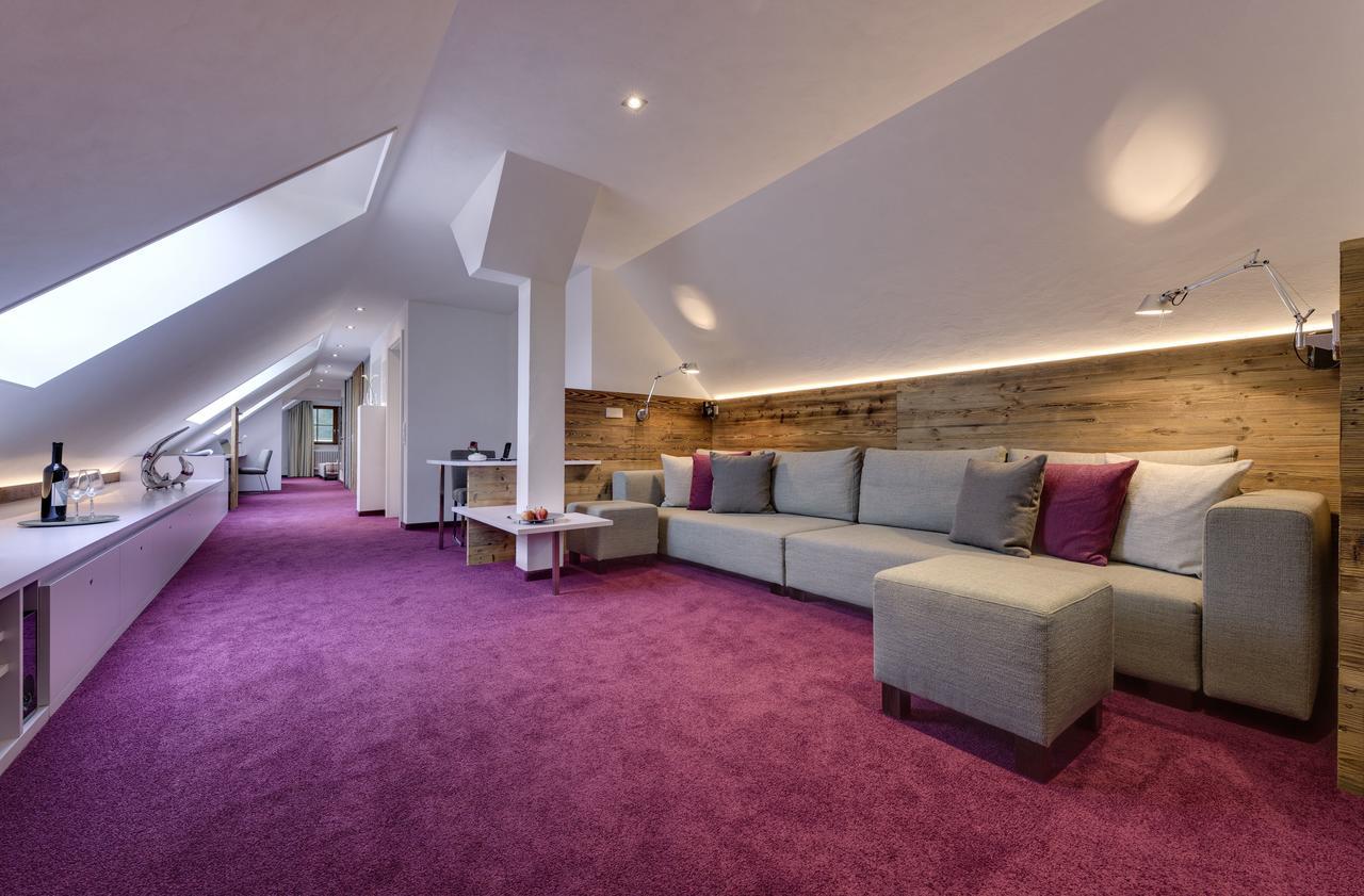 Suite with Lake View,535694916:JPEG